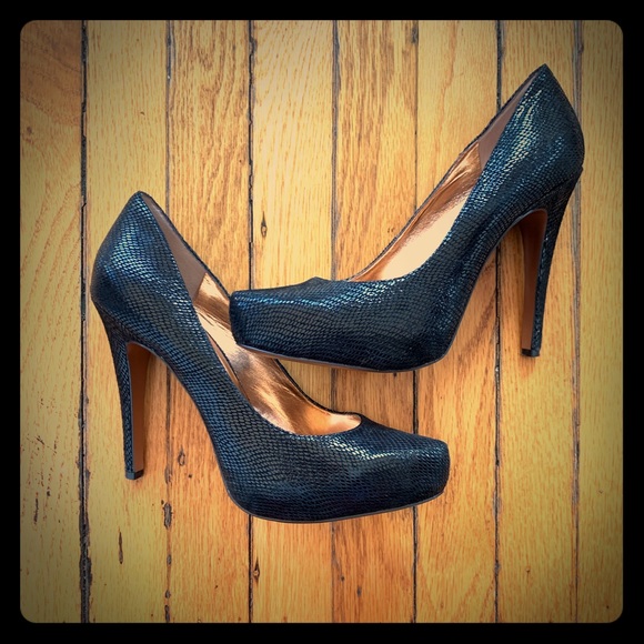 BCBGeneration Black Heels - Picture 1 of 4